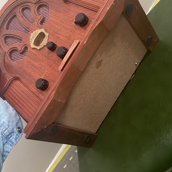 Electronic radio that works wondrously! More photos posted - Picture 7 of 8